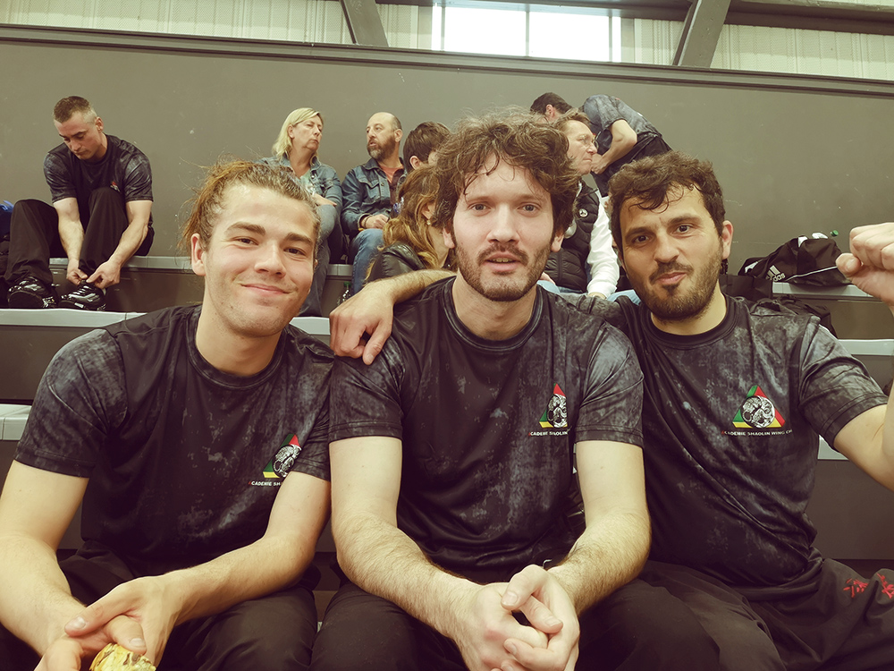 Spyros, Baptiste et Théo représentant l'école WCTB en compétition en 2023