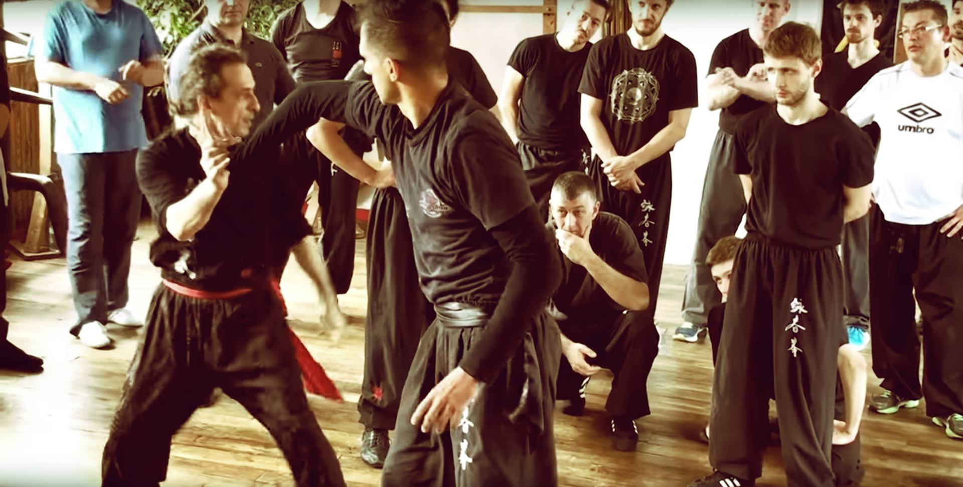 Application d'une clé de Chin Na par Sifu Didier Beddar sur Josse Delaune